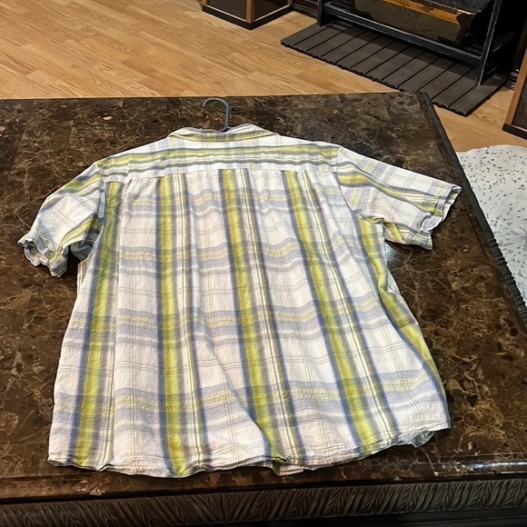 Columbia XL top plaid looking pattern   MN44 - Picture 4 of 4